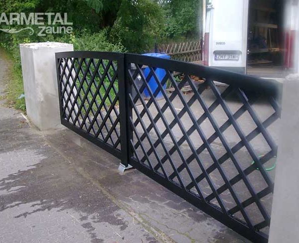 Holzzaun - Rautenmuster, schwarz